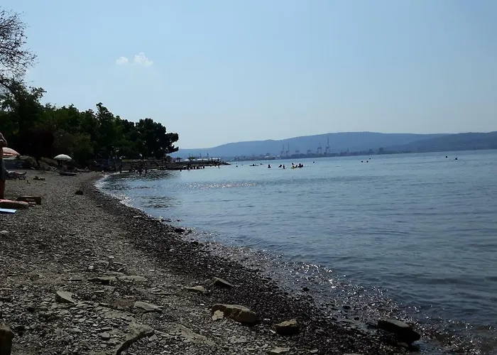 House Barizoni بيت للعطل أنكاران